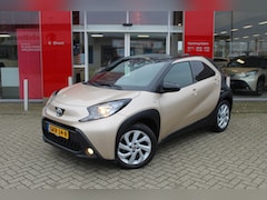 Toyota Aygo X - 1.0 VVT-i MT first | All Weather Banden | Android Auto | Adaptie