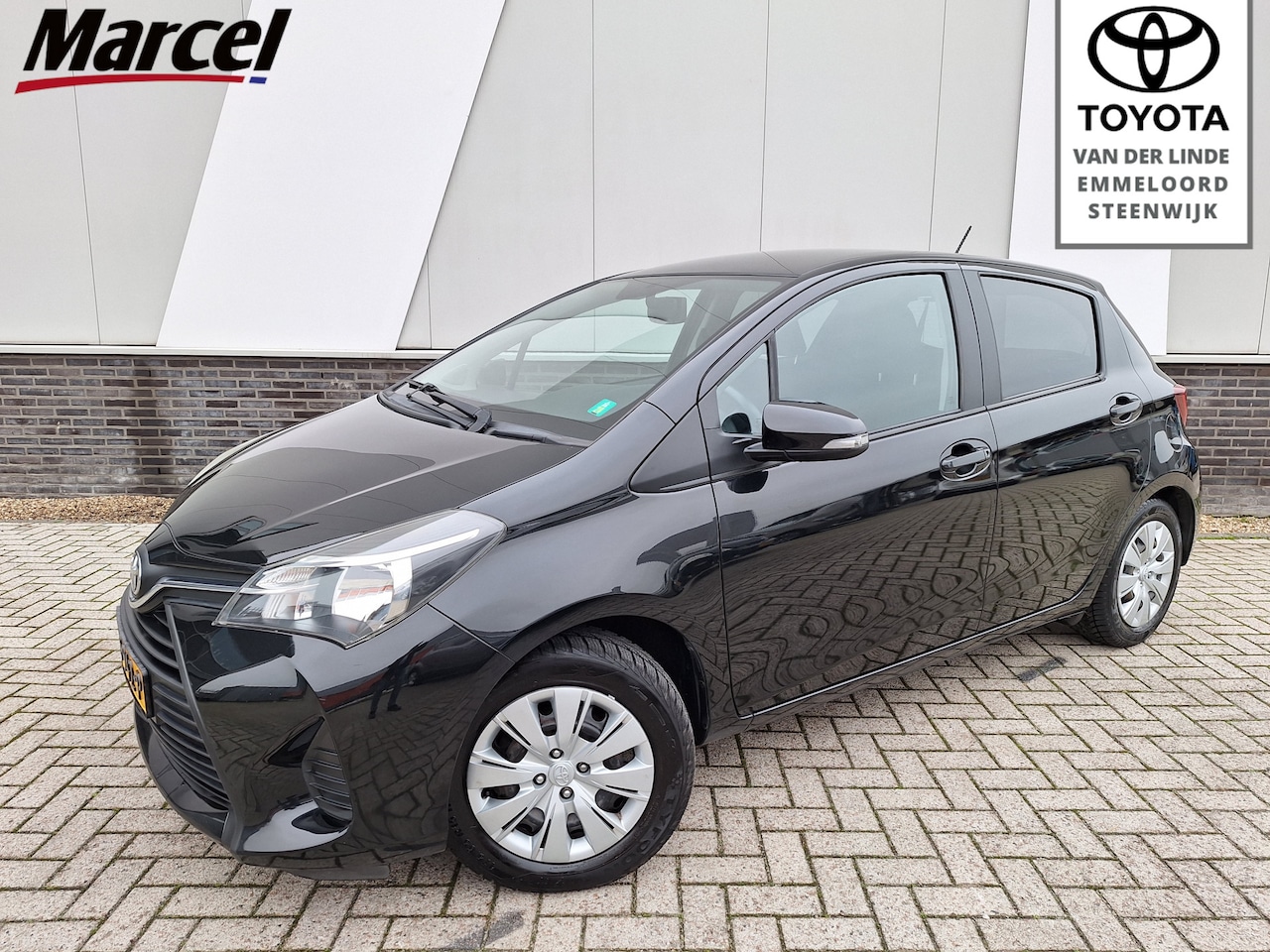 Toyota Yaris - 1.3 VVT-i Business Plus | Trekhaak | Airco | Cruise-control | - AutoWereld.nl