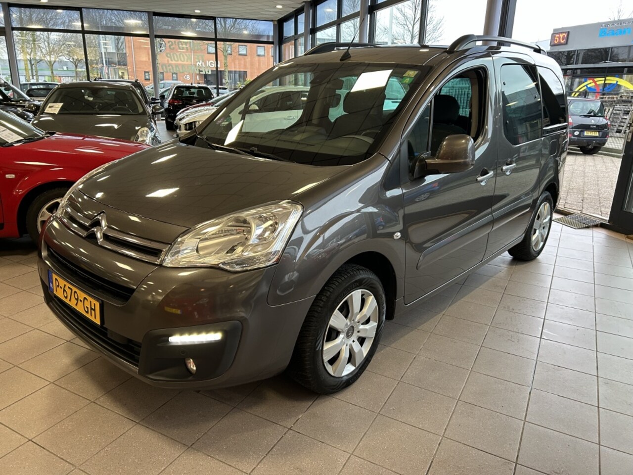 Citroën Berlingo - 1.2 PureTech XTR Achteruit rij camera BJ 2017 !!! - AutoWereld.nl