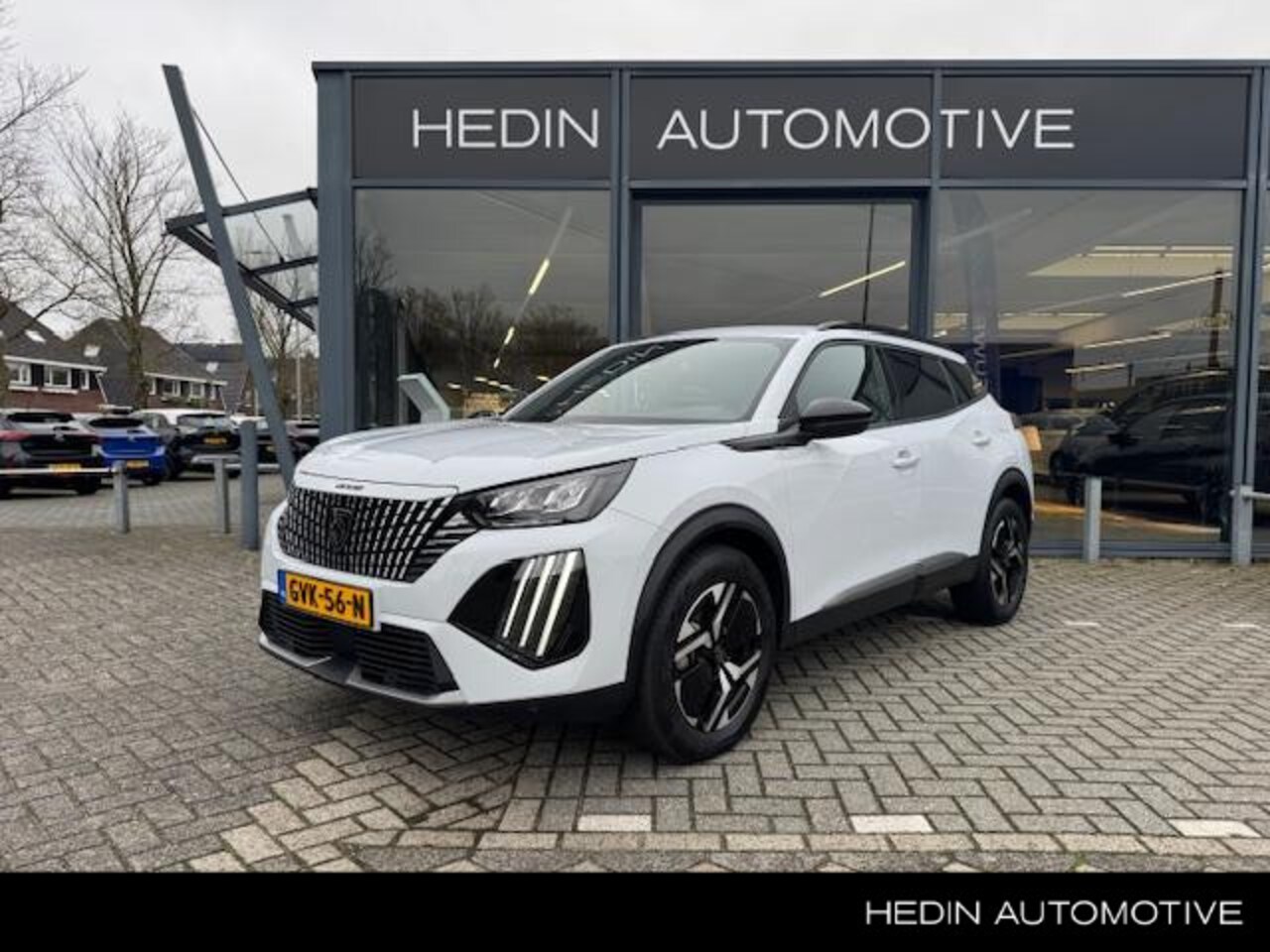 Peugeot 2008 - 1.2 130 EAT8 Allure AUTOMAAT | NIEUW TYPE | NAVIGATIE | CAMERA | DRAADLOOS CARPLAY / ANDRO - AutoWereld.nl