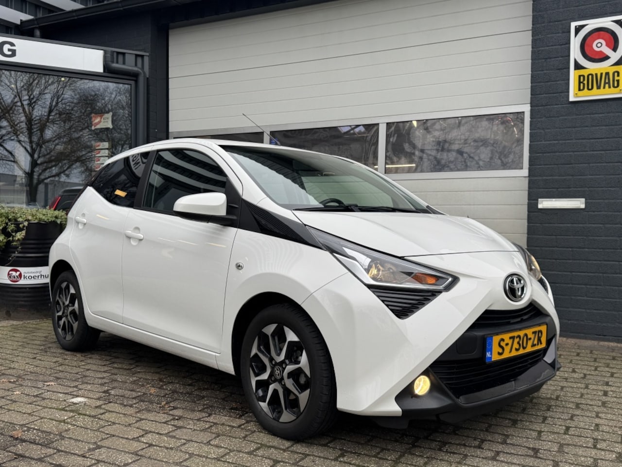 Toyota Aygo - 1.0 VVT-i x-play 1.0 VVT-i x-play - AutoWereld.nl