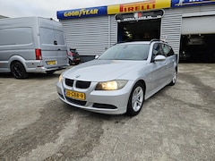 BMW 3-serie Touring - 318i Executive 6 Vers. Goed rijdende en zeer nette ruime gezinsauto, Airco, Electr pakket,