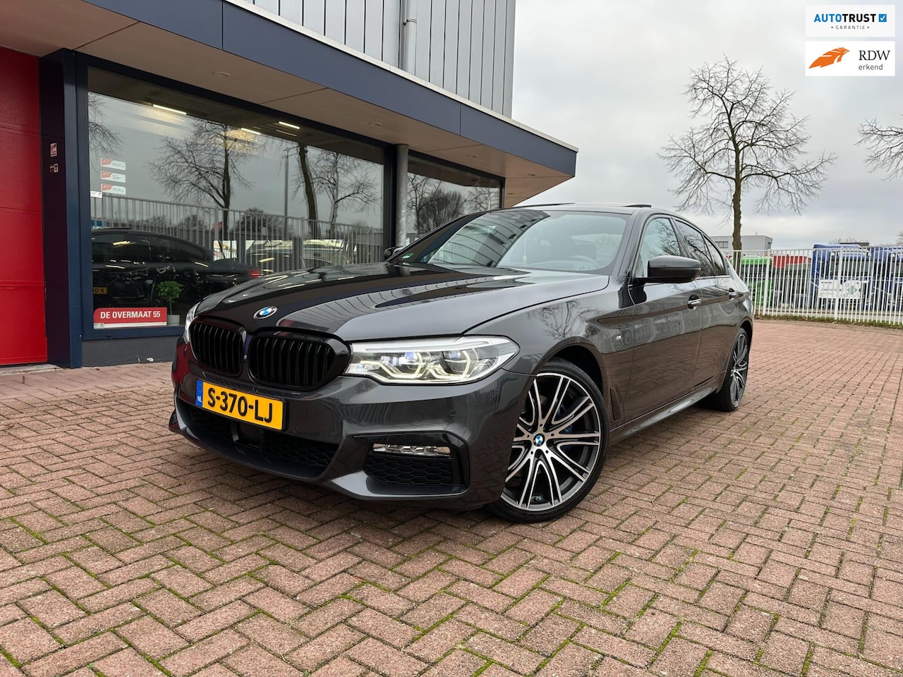 BMW 5-serie - 530i xDrive High Executive | Vol Opties - AutoWereld.nl