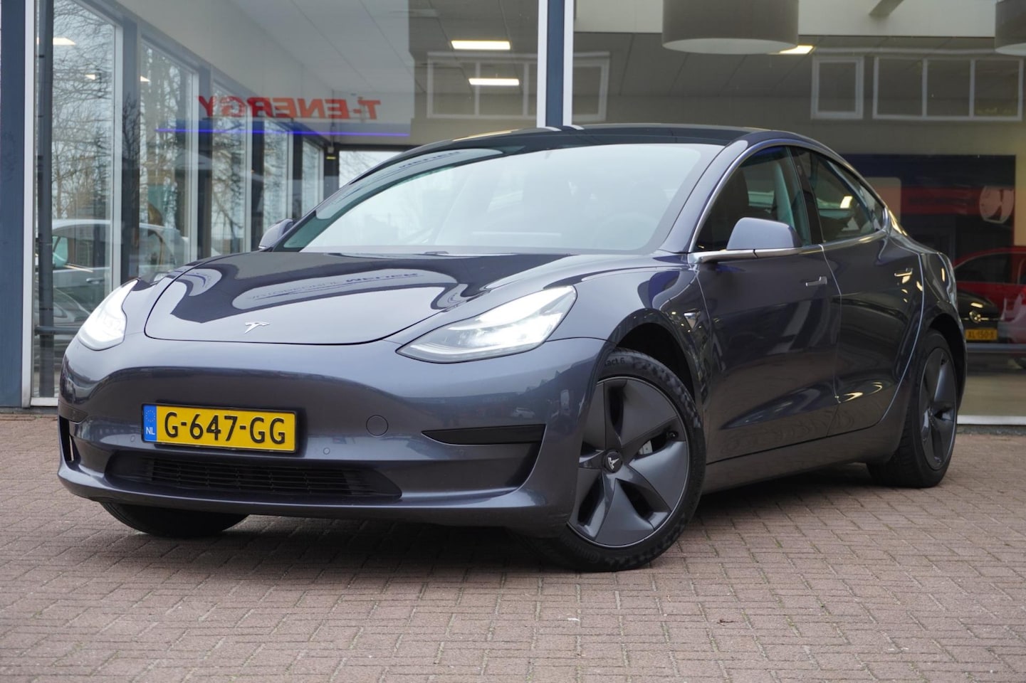 Tesla Model 3 - Standard RWD Plus 60 kWh | Vol opties | 360 Camera | 18 inch velgen | 2019 | Inruil mogeli - AutoWereld.nl