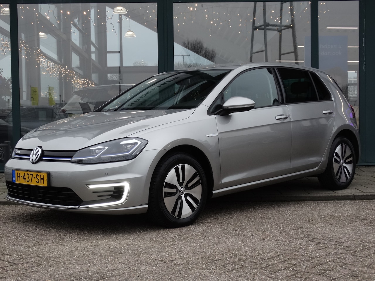 Volkswagen e-Golf - E-DITION | Cruise Controle | Navigatie | Achteruitrijcamera | Apple Carplay/Android Auto | - AutoWereld.nl