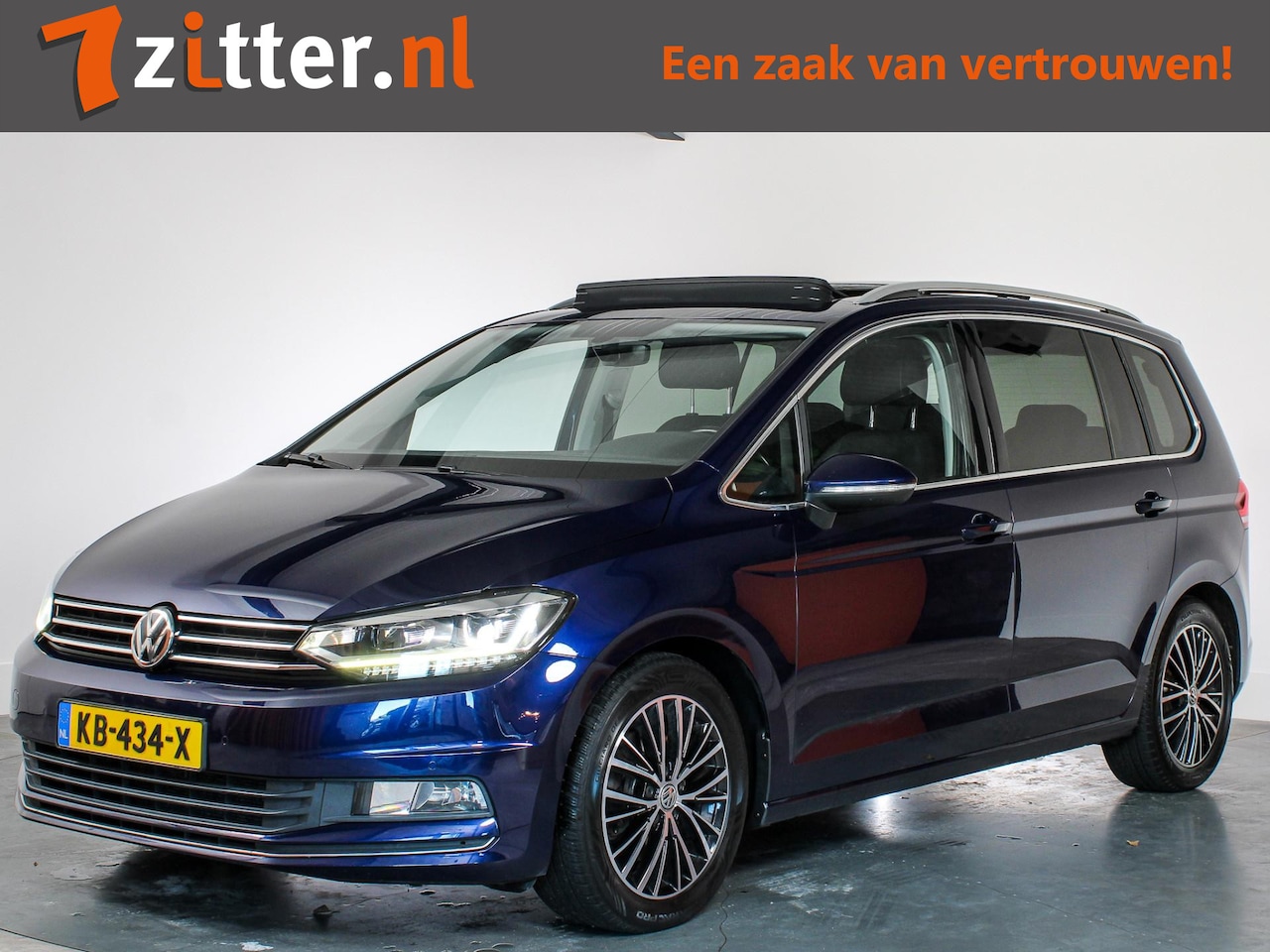 Volkswagen Touran - 1.2 TSI Highline 7-Persoons, Panoramadak, Navigatie, ACC, Camera, Massage, Led - AutoWereld.nl