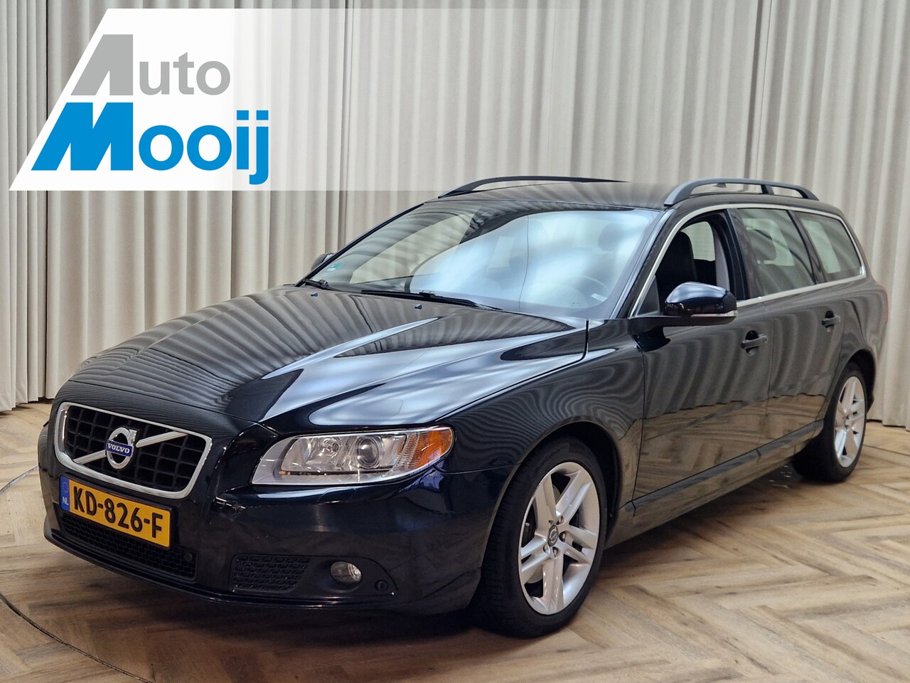 Volvo V70 - 2.0 D3 Summum *Automaat* Leder / Stoelverwarming / Xenon / Navigatie / Memory / ECC Clima - AutoWereld.nl