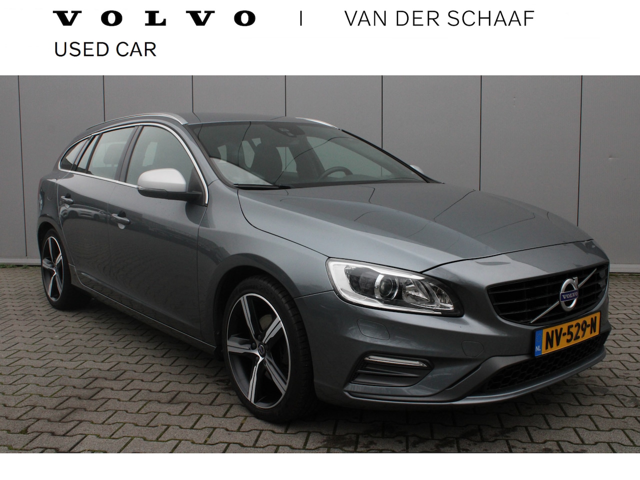 Volvo V60 - T3 Nordic+ Sport Automaat | Trekhaak | Xenon | Sportstoelen - AutoWereld.nl