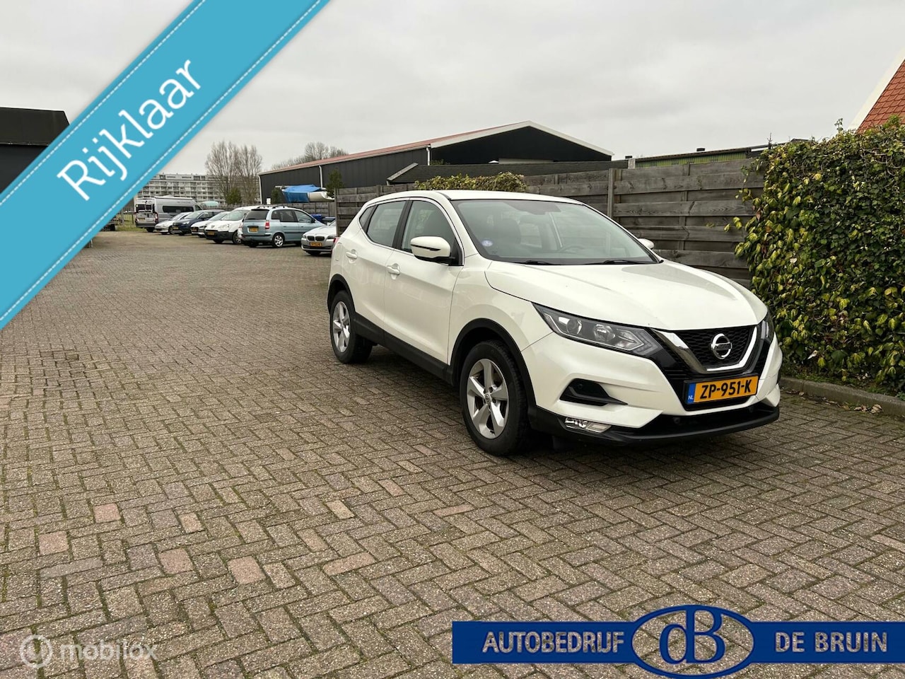 Nissan Qashqai - 1.3 DIG-T Acenta Navigatie trekhaak - AutoWereld.nl