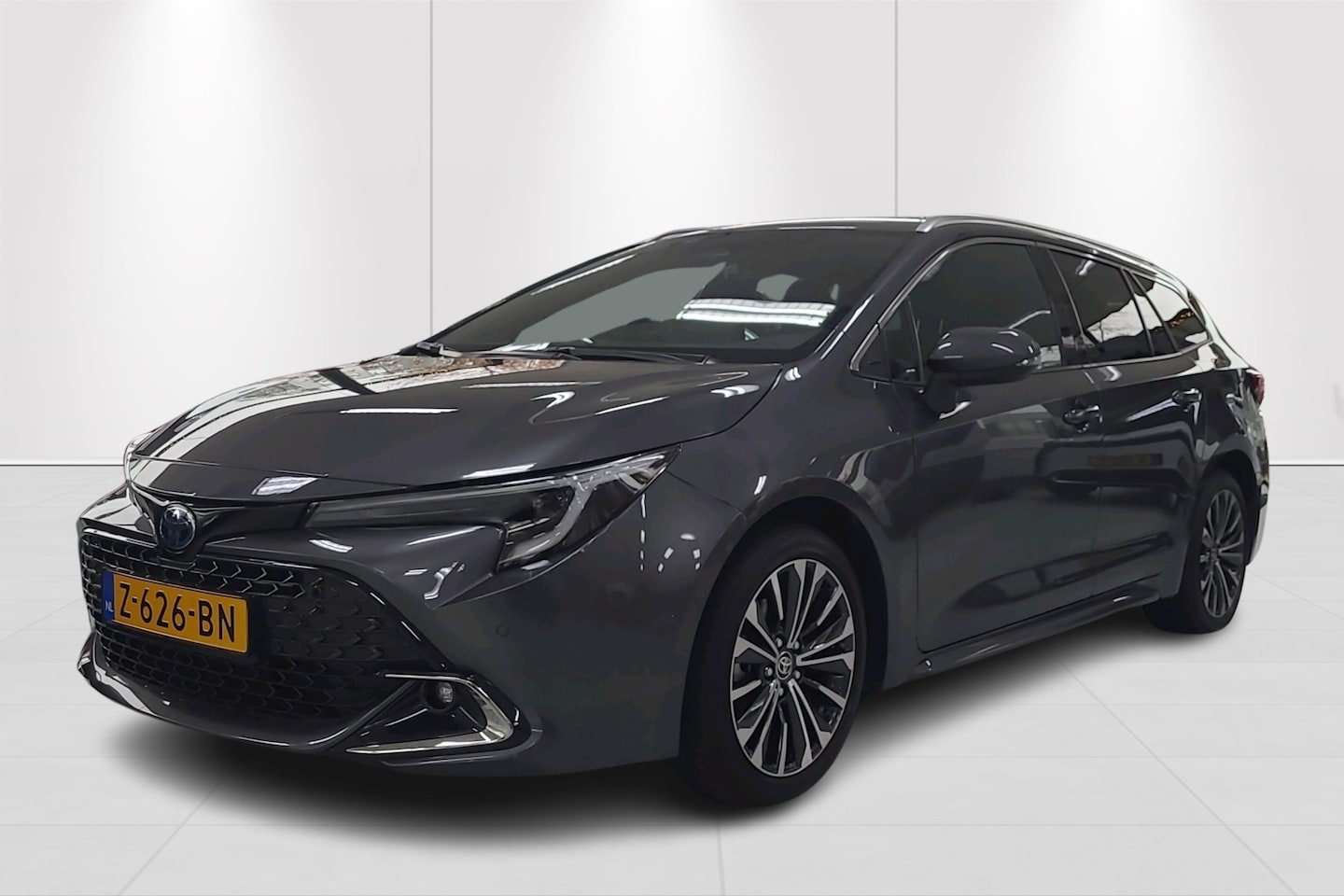 Toyota Corolla Touring Sports - Hybrid 140 Dynamic | Automatische achterklep | Apple/Android Carplay - AutoWereld.nl