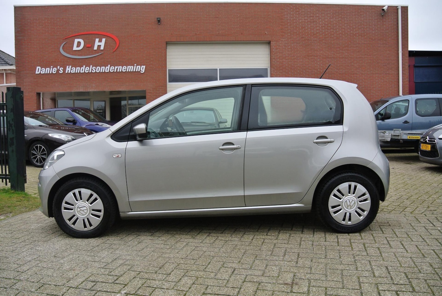 Volkswagen Up! - 1.0 move up! BlueMotion airco nieuwe apk inruil mogelijk nap - AutoWereld.nl