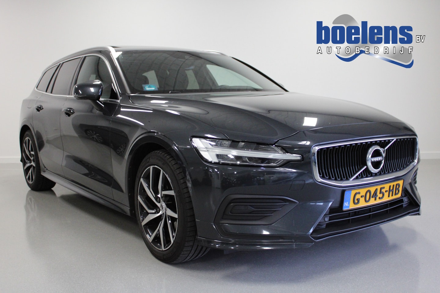 Volvo V60 - 2.0 T4 Momentum Pro | BLIND-SPOT | 191PK | LED | PANO-DAK | 18'LMV | VOL-LEDER | CAM | KEY - AutoWereld.nl