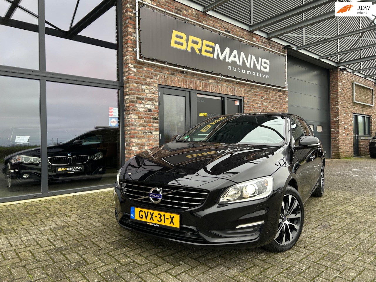 Volvo V60 - 2.0 T4 Automaat / Ledere bekleding - AutoWereld.nl