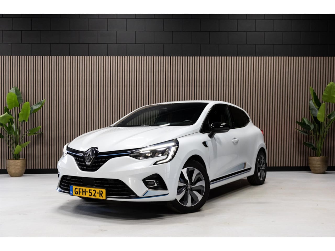 Renault Clio - 1.6 E-Tech Hybrid 140pk Intens - AutoWereld.nl