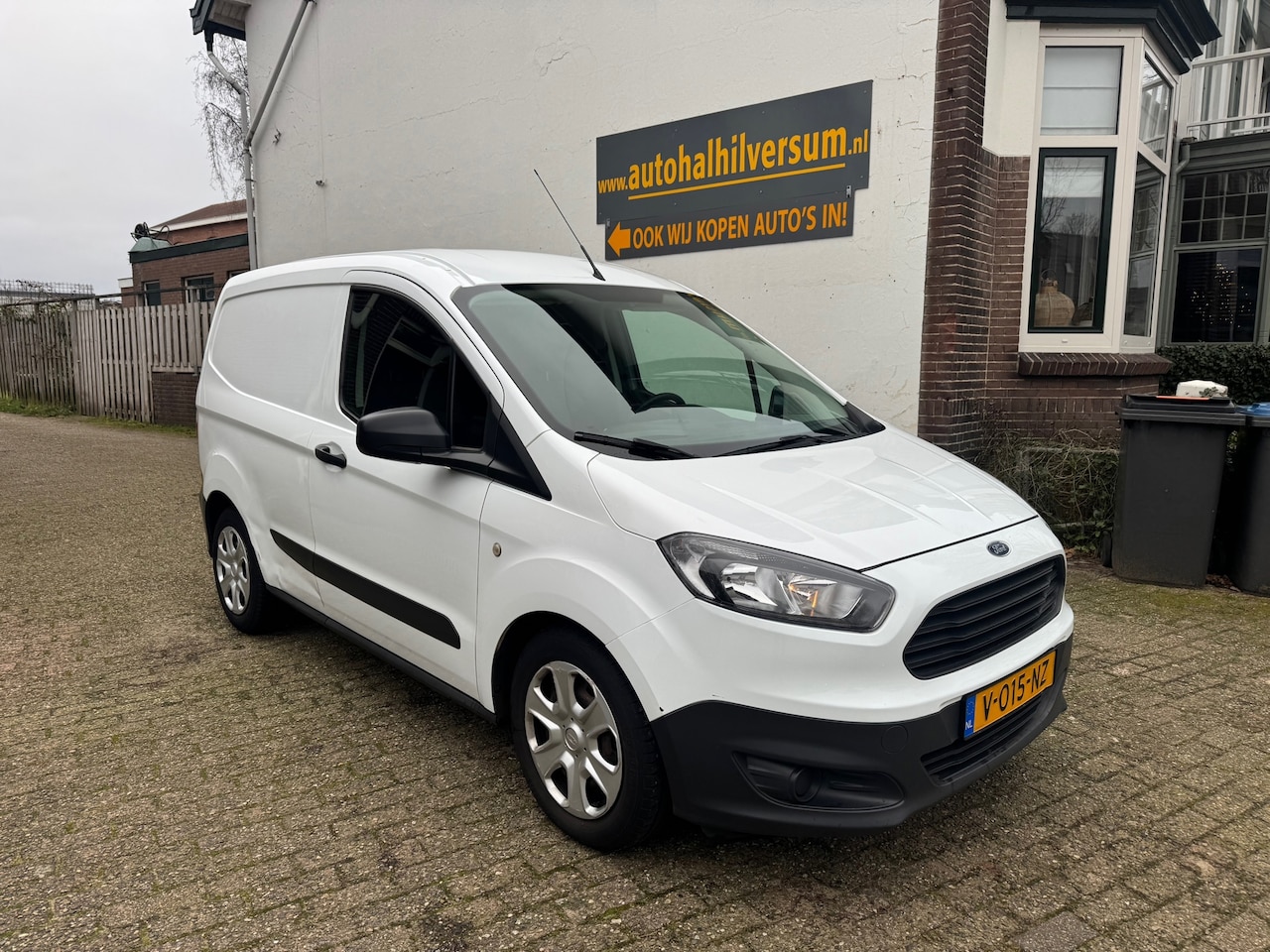 Ford Transit Courier - 1.5 TDCI Economy Edition 1.5 TDCI Economy Edition - AutoWereld.nl