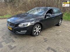 Volvo V60 - 2.4 D6 AWD Plug-In Hybrid Summum