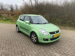 Suzuki Swift - 1.3 Comfort / airco / 1e eigenaar. LET OP LEES TEKST Probleem met versnellingsbak en radia