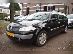 Renault Mégane Grand Tour - 1.6-16V Dynamique Luxe Navi/PDC