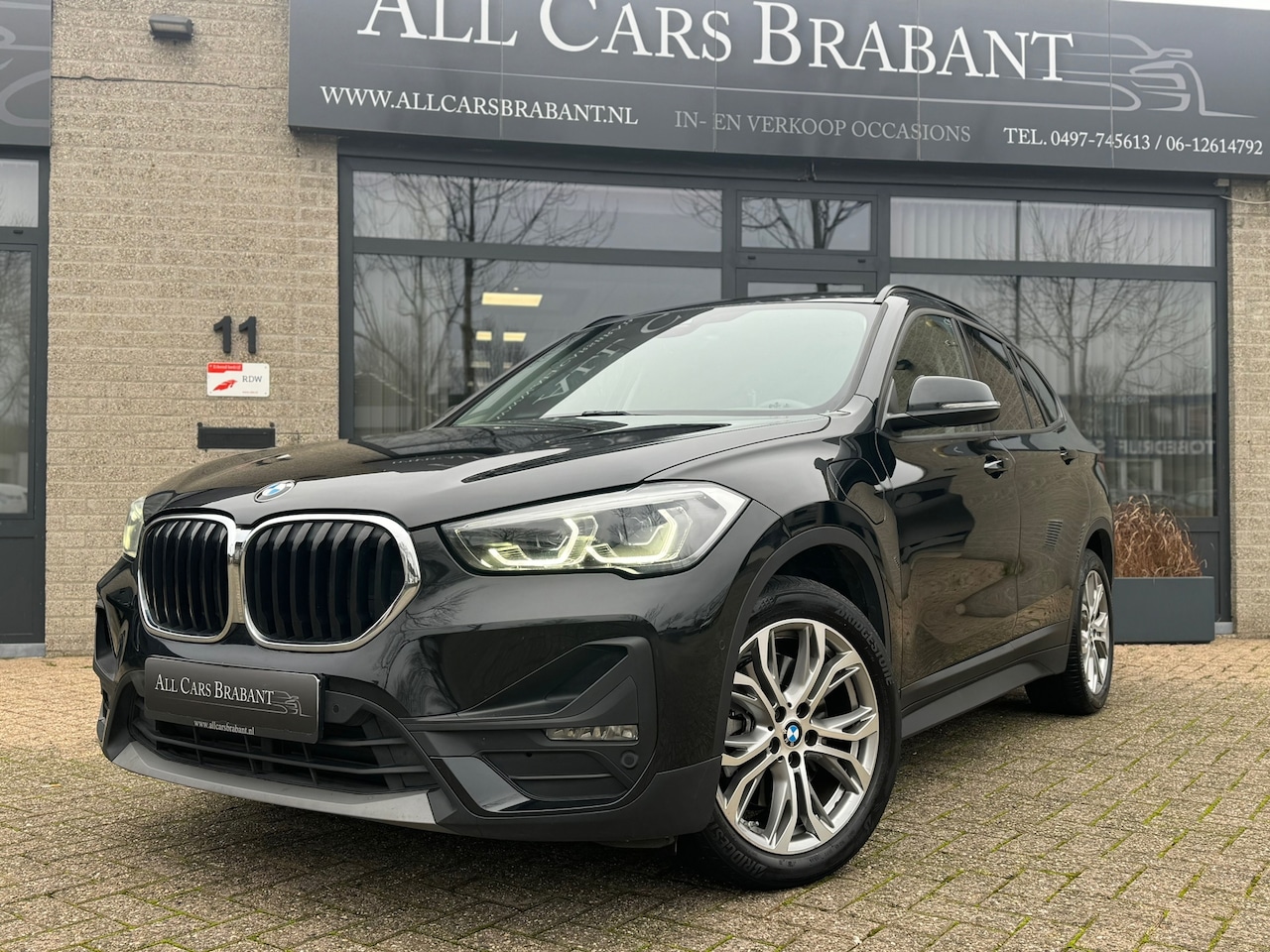 BMW X1 - XDrive25e High Executive/ leder / navi/led - AutoWereld.nl