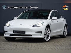 Tesla Model 3 - Standard RWD Plus 60 kWh 283 pk TREKHAAK / AUTOMAAT / 19 INCH LMV / AUTOPILOT / PANORAMADA