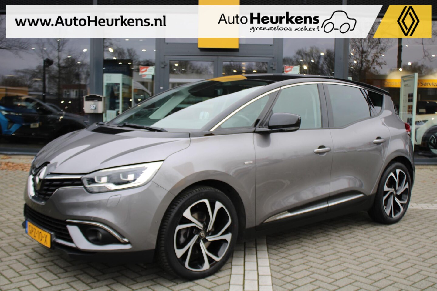 Renault Scénic - TCe 130 Bose | Verwarmbare voorstoelen | Bose Premium Audio | Parkeersensoren voor en acht - AutoWereld.nl