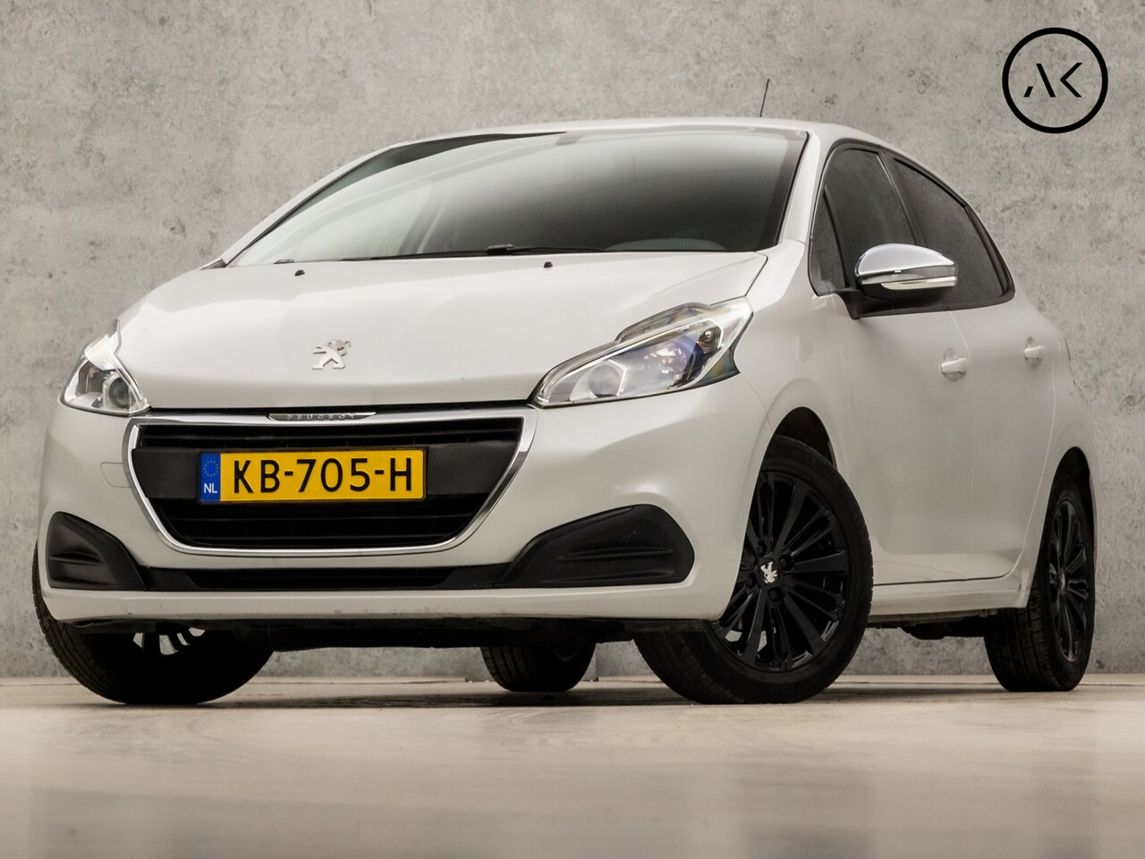 Peugeot 208 - 1.2 PureTech Active Sport (NAVIGATIE, AIRCO, 5-DEURS, NAP, GETINT GLAS, LM VELGEN, SPORTST - AutoWereld.nl