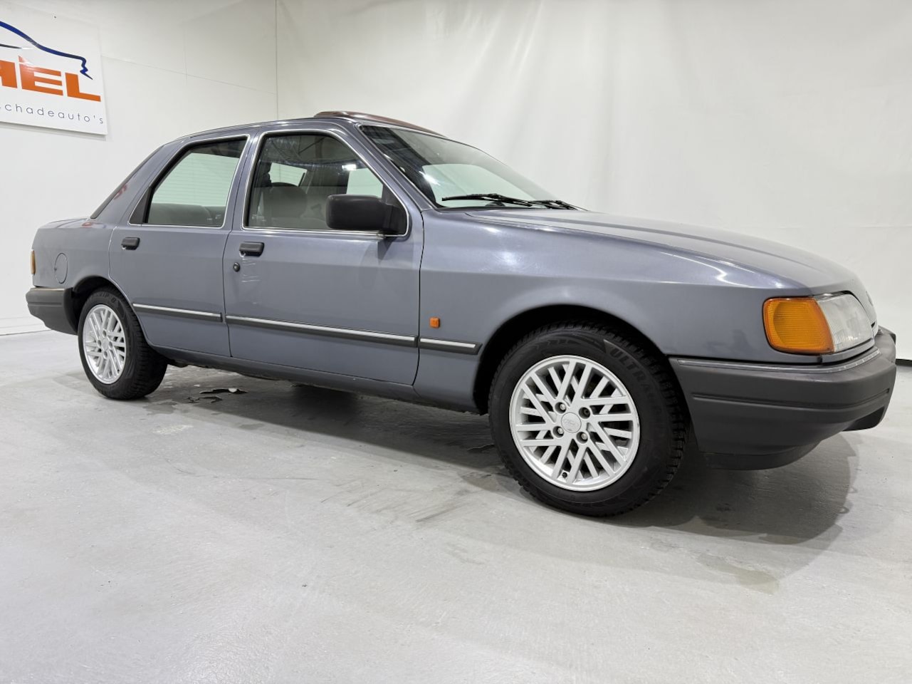 Ford Sierra - Sedan 2.3D GL - AutoWereld.nl