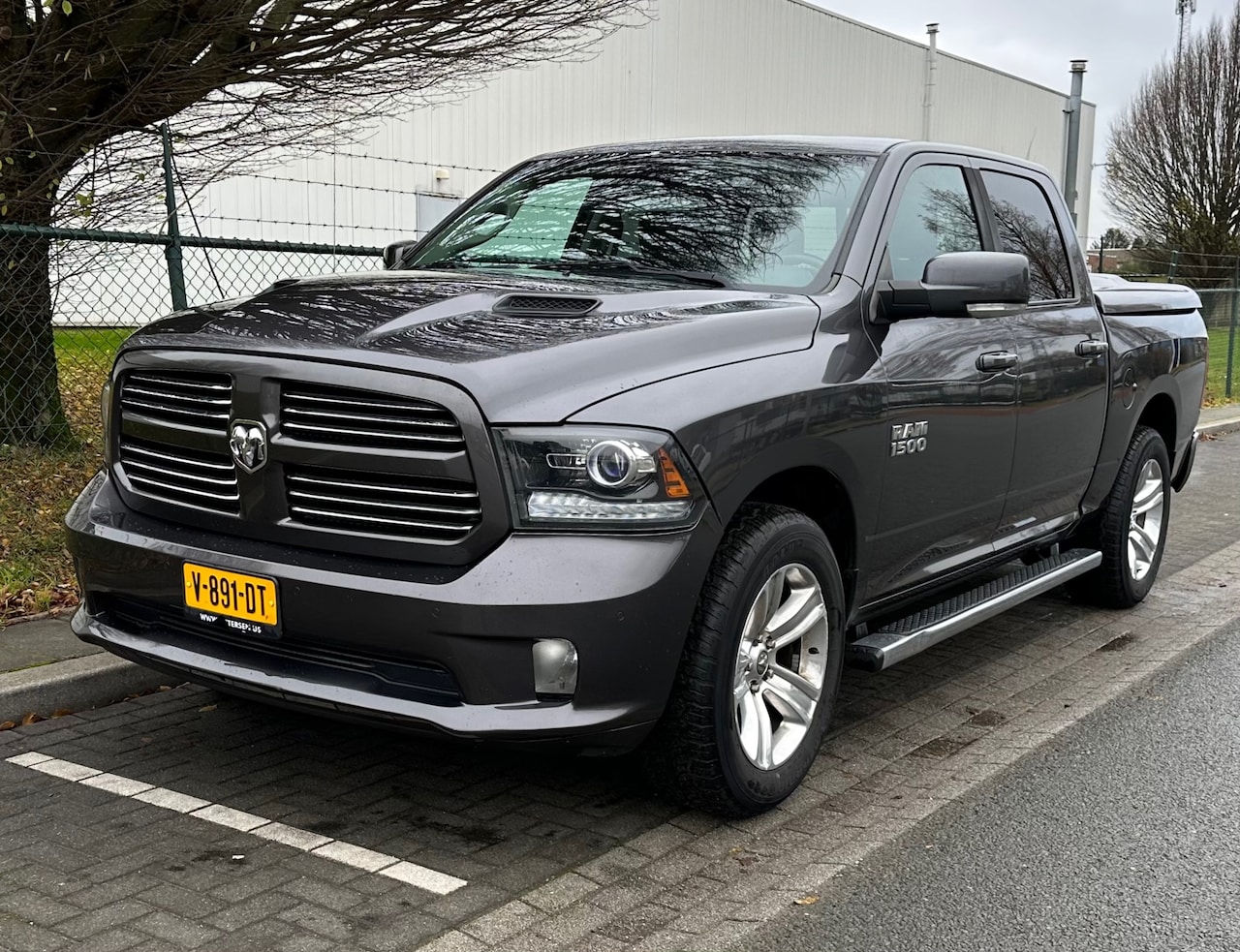 Dodge Ram 1500 - 5.7 V8 Crew Cab 5'7 5.7 V8 Crew Cab 5'7 - AutoWereld.nl