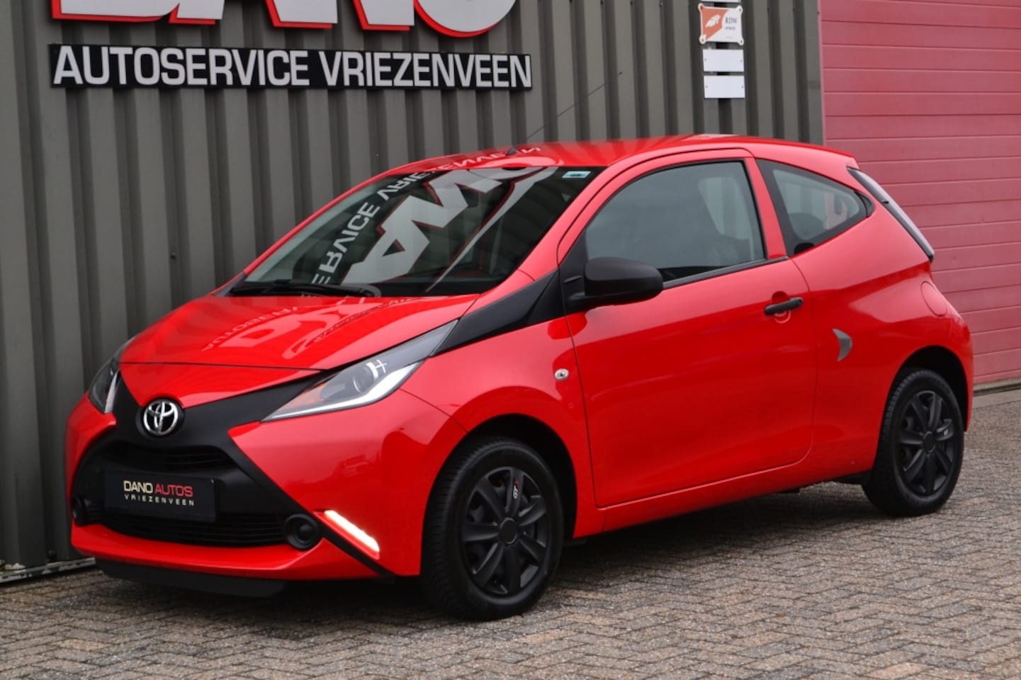 Toyota Aygo - 1.0 VVT-i X-play 87.731 km/LED/Bluetooth - AutoWereld.nl