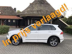 Volkswagen Tiguan - 1.5 TSI ACT Highline Business R 2 X R line Clima Cruise Flippers Trekhaak Camera