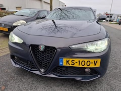 Alfa Romeo Giulia - 2.2 Eco Business Super AUTOMAAT/NAVI/CAMERA