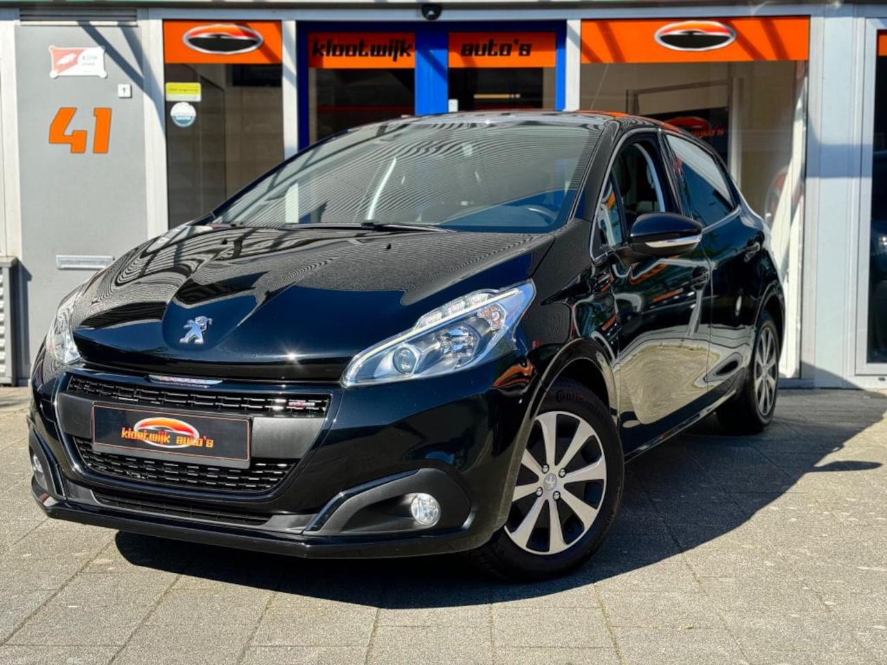 Peugeot 208 - 1.2 PureTech GT-Line Automaat Panorama Navi Leder 5-Deurs Dealer Historie - AutoWereld.nl