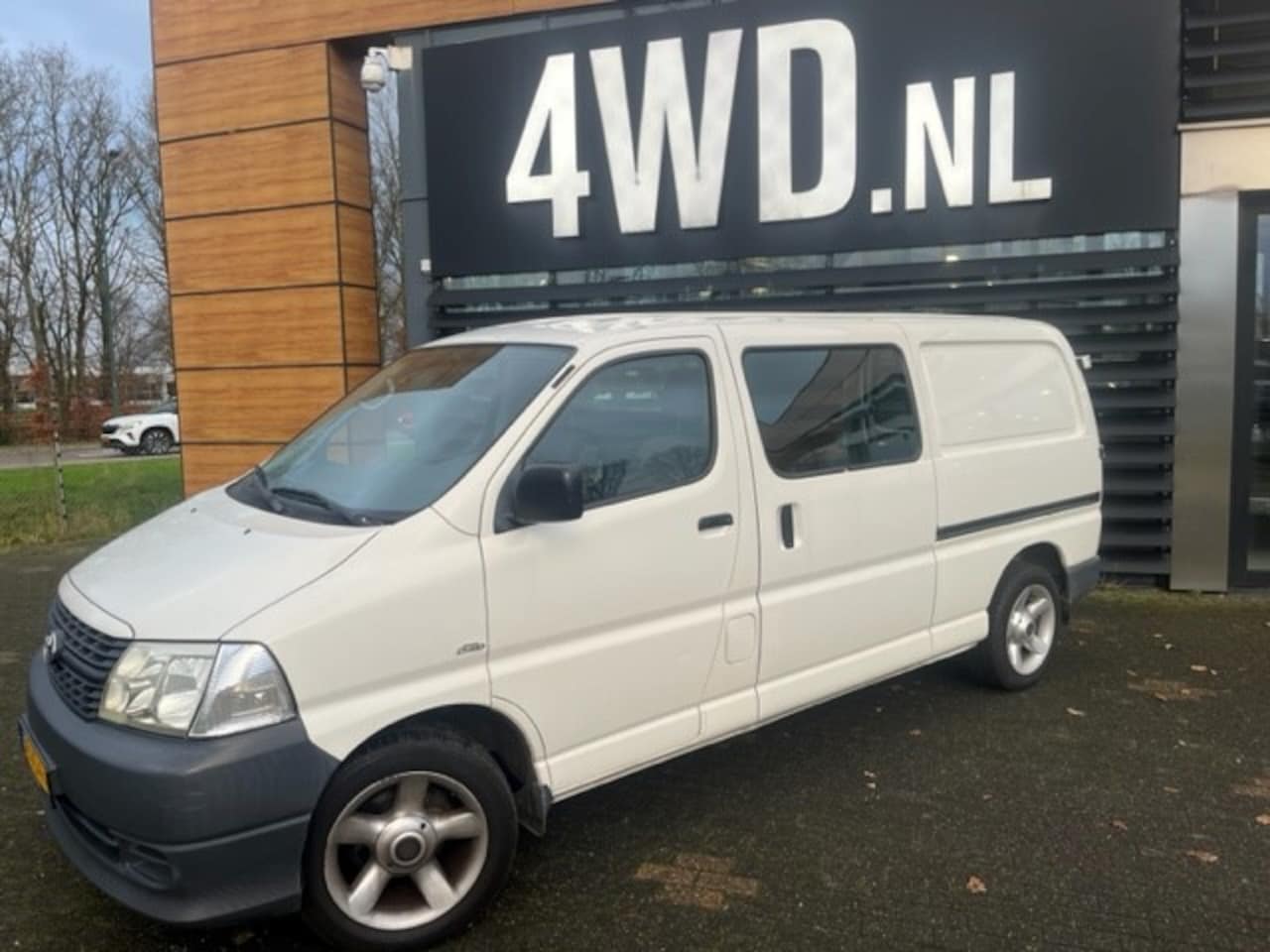 Toyota HiAce - 2.5 D-4D LWB Comfort DC Emotion AIRCO - NAVI -NAP 238663 KM 2000 KG € 7395 EXCL Auto in ze - AutoWereld.nl