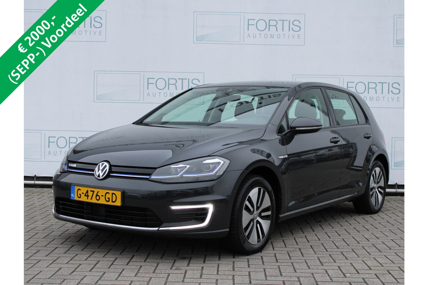 Volkswagen e-Golf - e-Golf PRIJS NA SUBSUDIE € 15.900 | CAMERA | 12.000KM - AutoWereld.nl