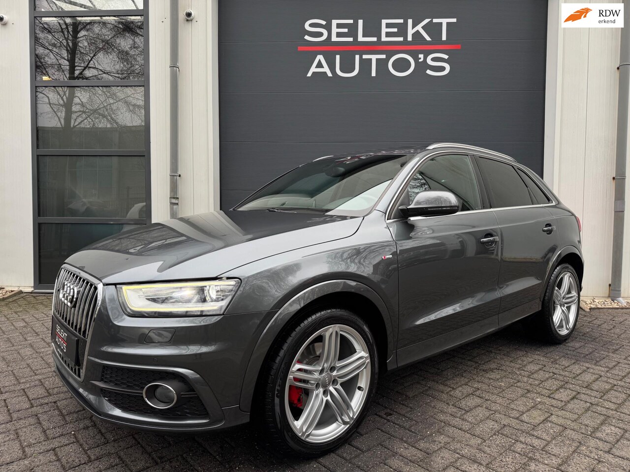 Audi Q3 - 2.0 TFSI Quattro 3x S-Line Pano/Navi/Bluetooth/Xenon/LED/Leder/PDC/Trekhaak/Cruise/Climate - AutoWereld.nl