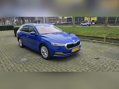 Skoda Octavia Combi - 1.5 e-TSI Business Edition Plus Panoramadak