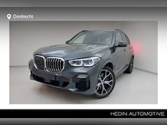 BMW X5 - xDrive45e High Exec. | Panorama Sky Lounge | Keyless | Trekhaak | 21'' LM | 360 Camera | H