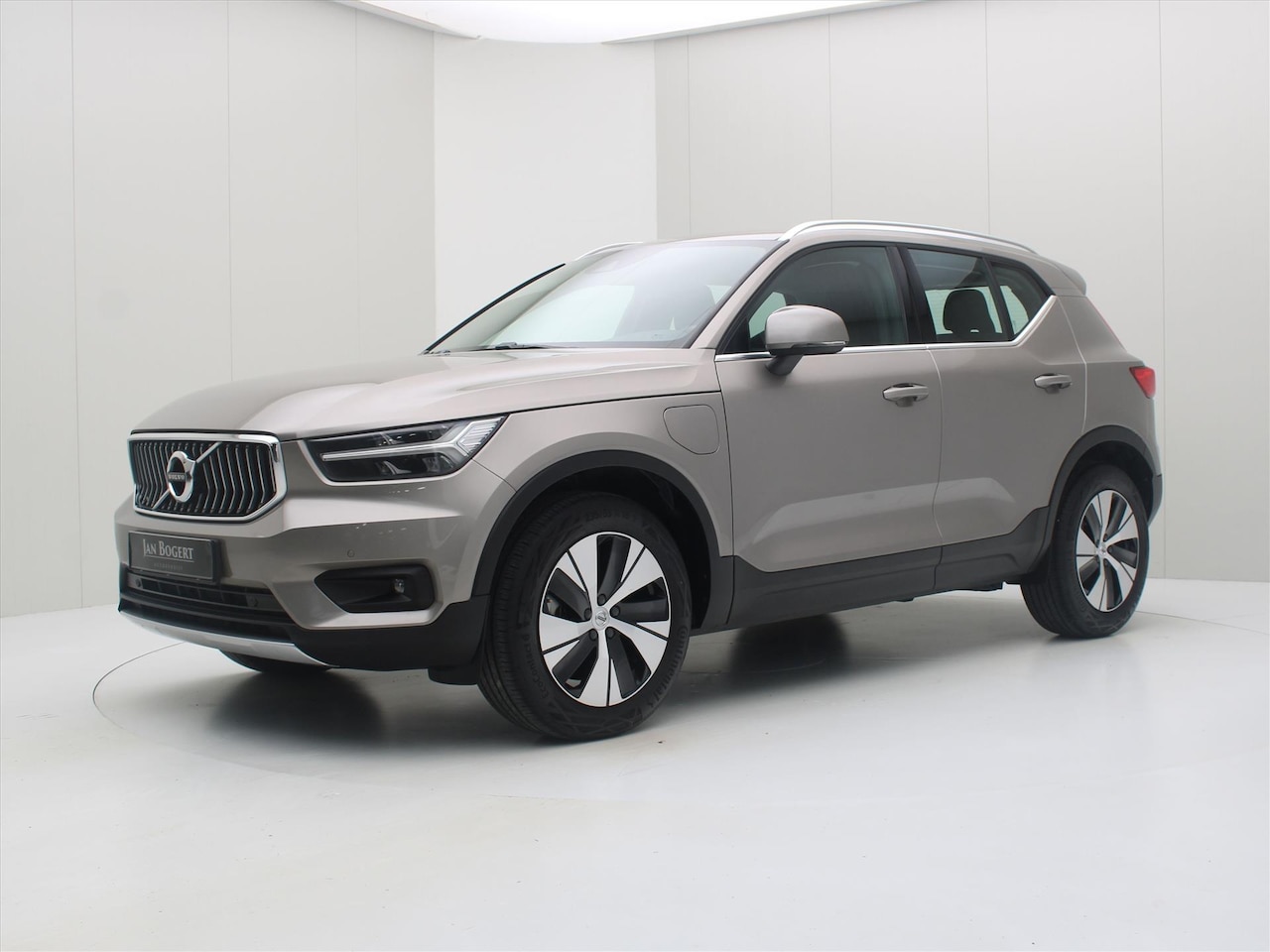 Volvo XC40 - T5 Twin Engine 262pk Geartronic Inscription [ CARPLAY+CAMERA+CLIMAAT+CRUISE+PDC+NAVIGATIE - AutoWereld.nl