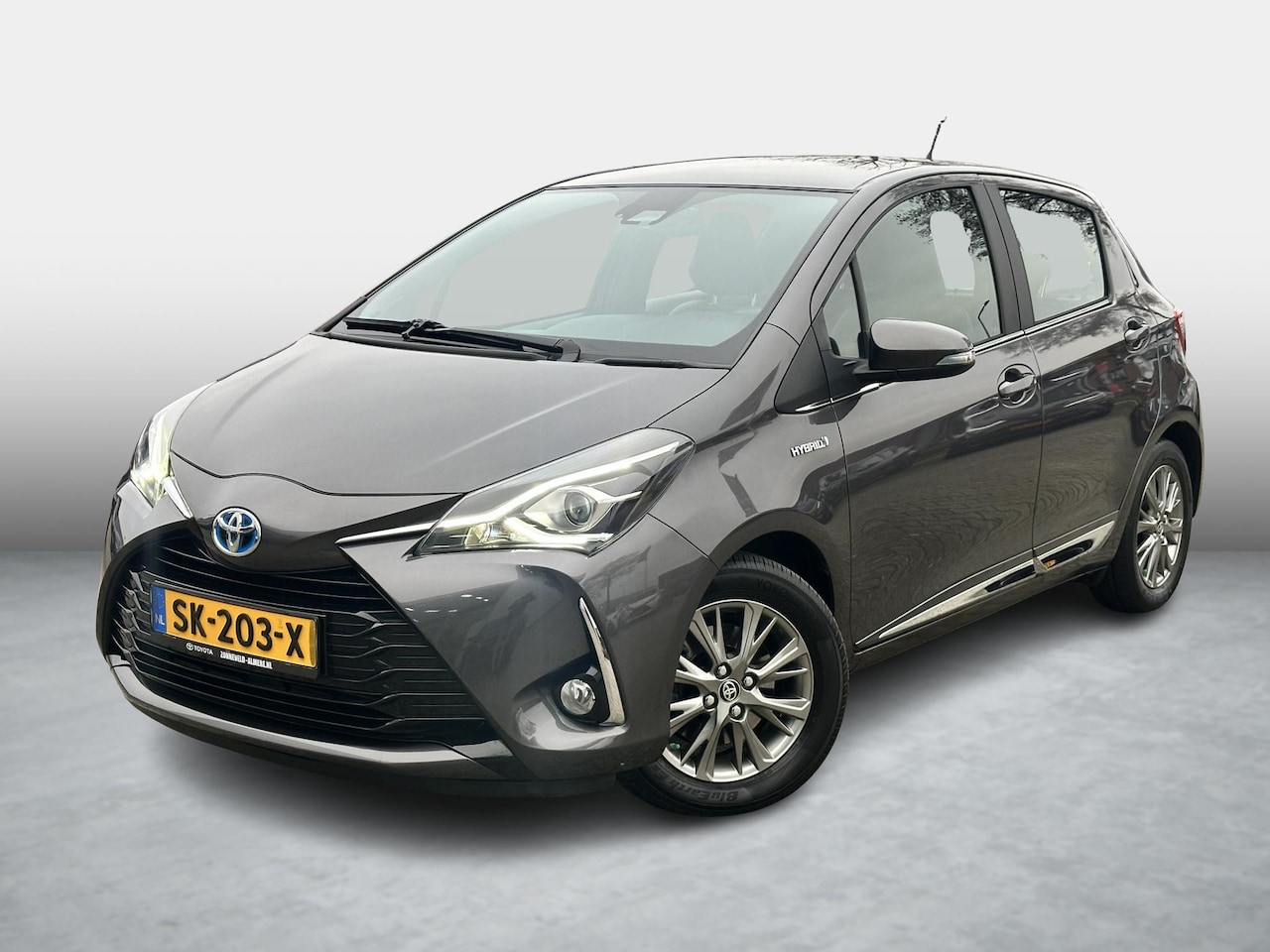 Toyota Yaris - 1.5 Hybrid Executive navigatie - AutoWereld.nl