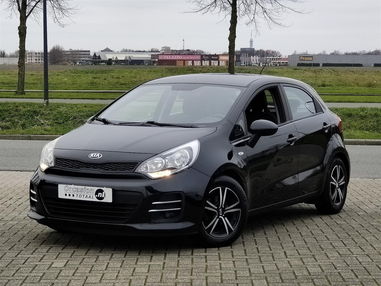 Kia Rio - 1.2 CVVT ComfortLine | PDC | Trekhaak | Cruise - AutoWereld.nl