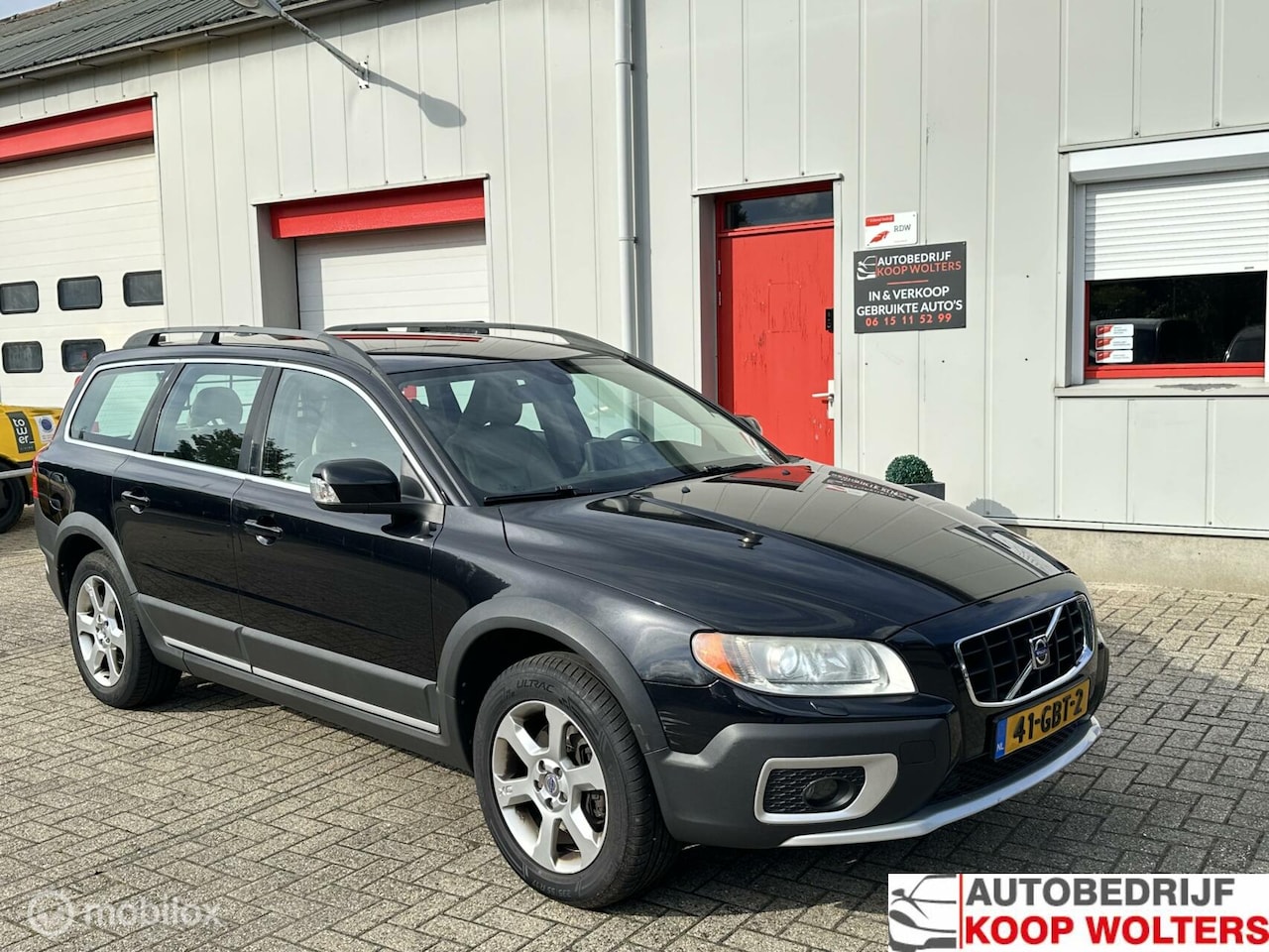 Volvo XC70 - 2.4 D5 AUT Xenon - AutoWereld.nl