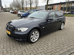 BMW 3-serie Touring - 325i Executive 218PK AUT/PANO/PDC/CRUISE