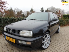 Volkswagen Golf - 1.6 Milestone , 5-Deurs. / Stuurbekrachtiging / Nieuwe 17" Lm wielen / 180.362km N.A.P