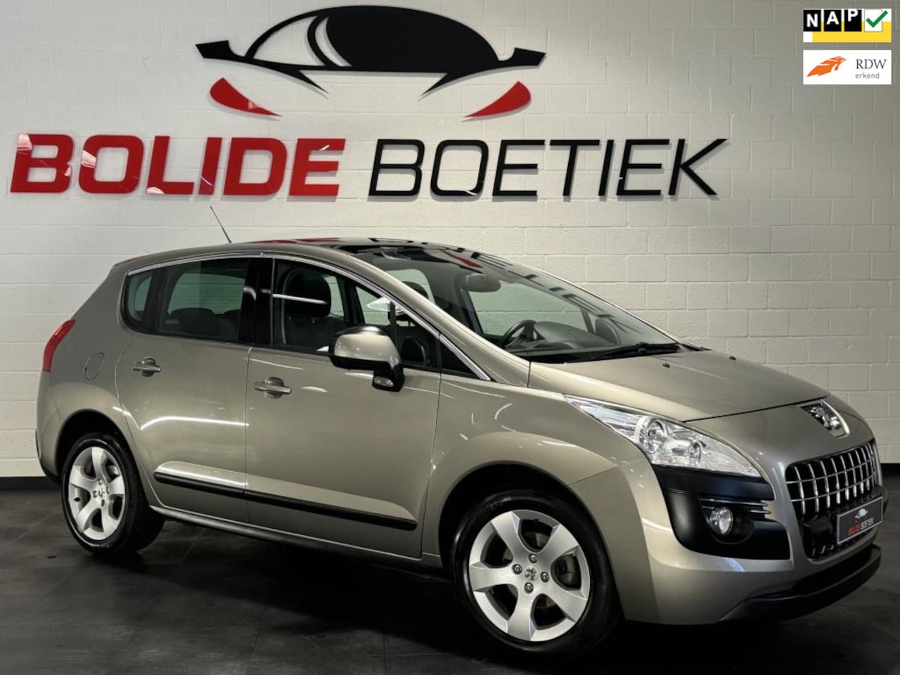 Peugeot 3008 - 1.6 VTi ST Navigatie |Panoramadak |Parkeersensoren |Cruisecontrol |Trekhaak | - AutoWereld.nl