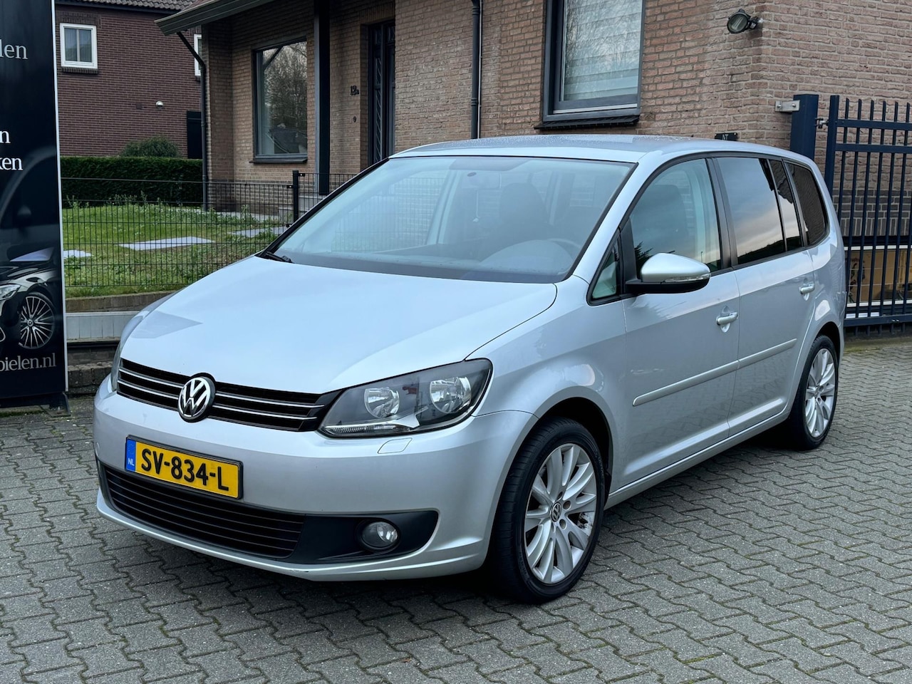 Volkswagen Touran - 1.4 TSI Trendline 7p. Aut Airco|Trekhaak - AutoWereld.nl