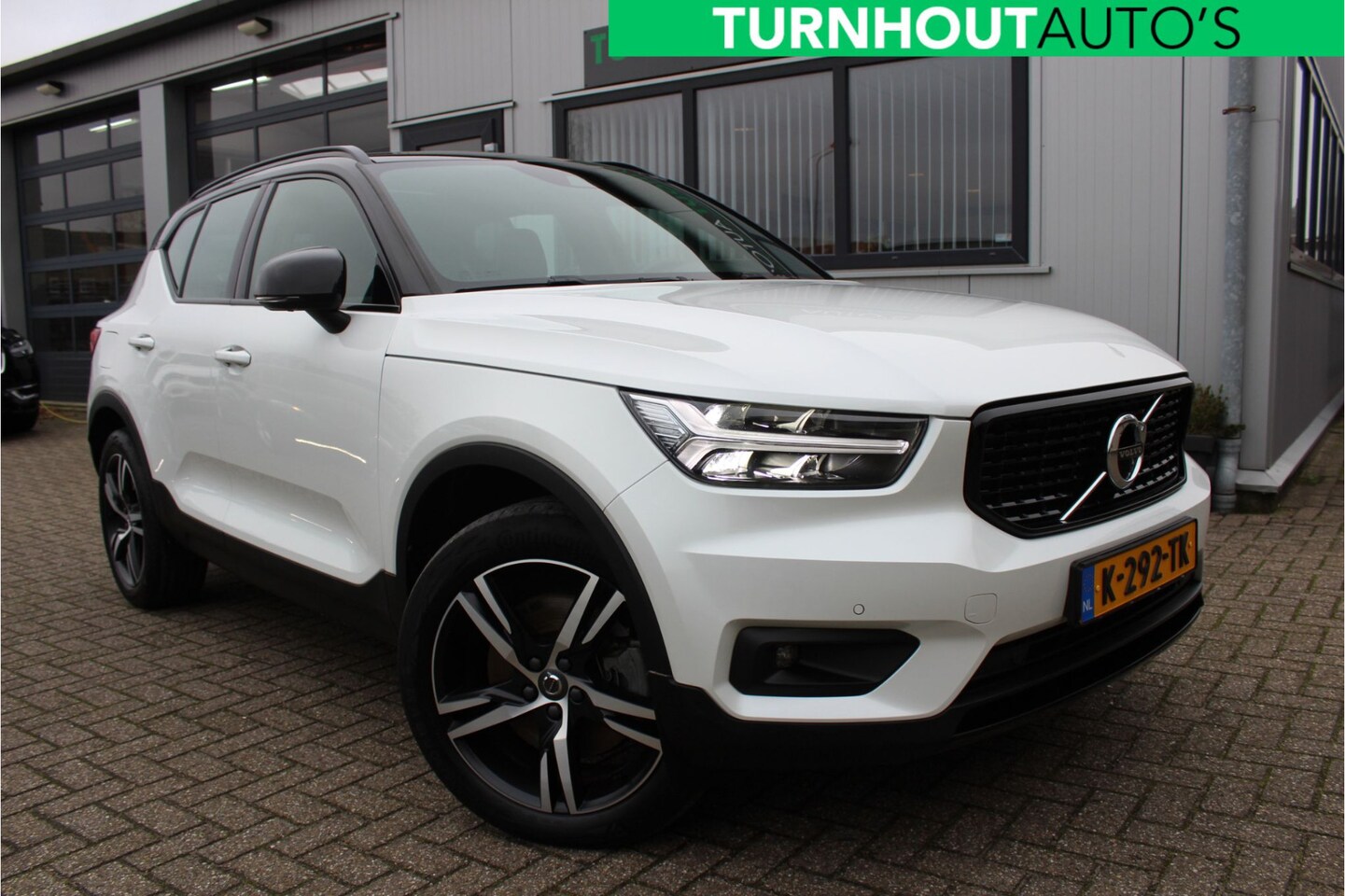 Volvo XC40 - 1.5 T5 Recharge R-Design Panoramadak | Harman Kardon | 360 Cam - AutoWereld.nl