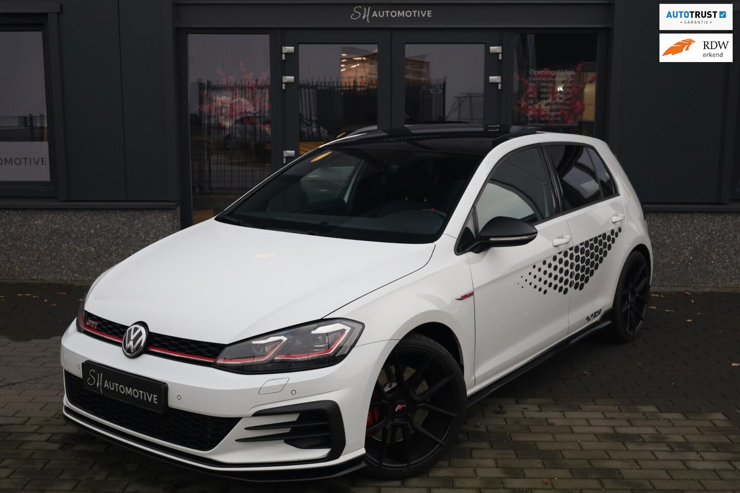 Volkswagen Golf - 2.0 TSI GTI TCR / MILLTEK / PANO / VIRTUAL / DCC - AutoWereld.nl