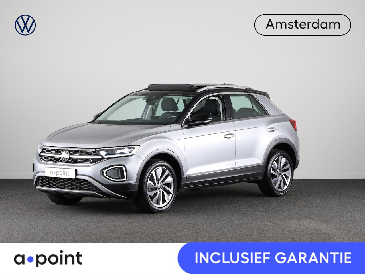 Volkswagen T-Roc - 1.5 TSI Style 150 pk Automaat (DSG) | Navigatie | Panoramadak | Led matrix | 18 Inch - AutoWereld.nl