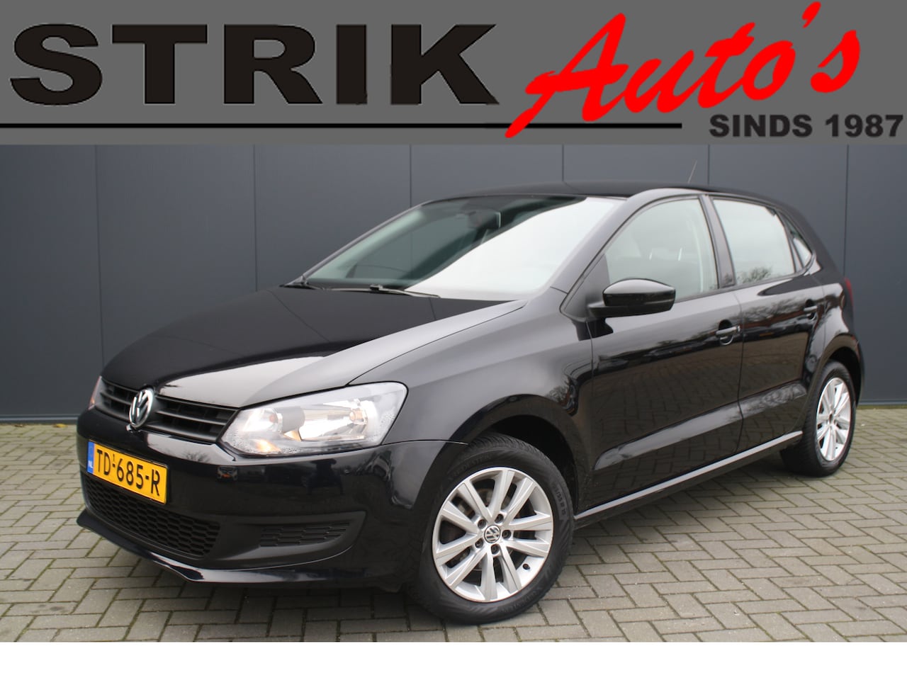 Volkswagen Polo - 1.2 AIRCO - NAVIGATIE - 5-DEURS - AutoWereld.nl