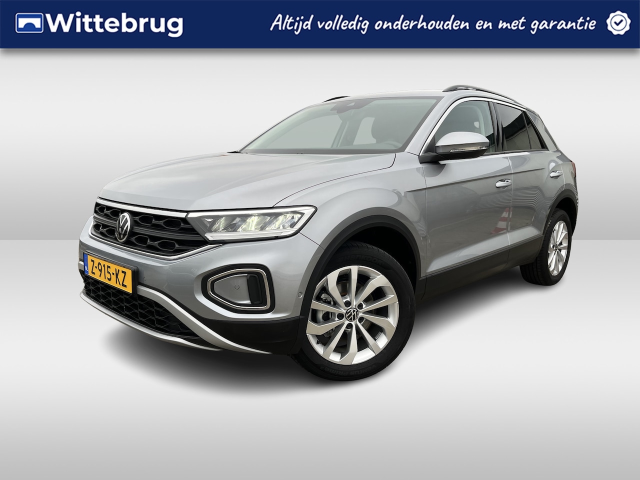 Volkswagen T-Roc - 1.0 TSI Life Edition Camera / Navigatie / Extra getint glas / Keyless / 17"LM Velgen / Par - AutoWereld.nl